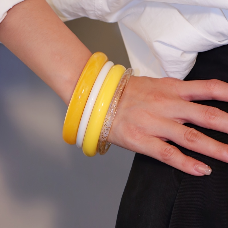 4pcs Lemon Yellow & Contrast Resin Bangles Bohemian Minimalist